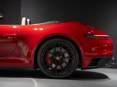 Porsche 911 Carrera 4 GTS