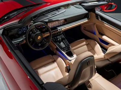 Porsche 911 Carrera 4 GTS