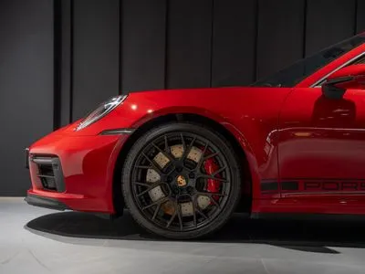 Porsche 911 Carrera 4 GTS