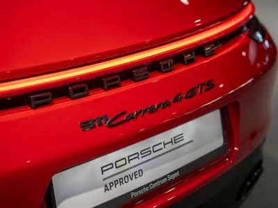 Porsche 911 Carrera 4 GTS