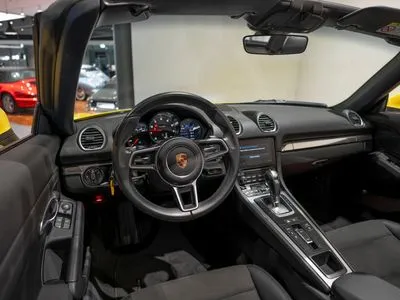 Porsche 718 Boxster PDK