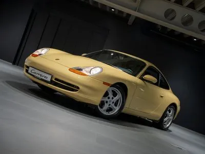 Porsche 911 Carrera