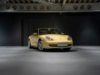 Porsche 911 Carrera