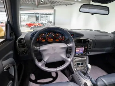 Porsche 911 Carrera