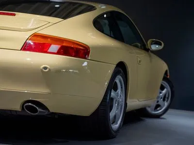 Porsche 911 Carrera