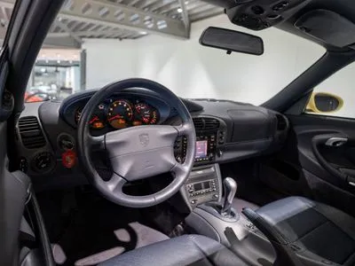 Porsche 911 Carrera