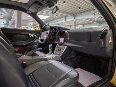 Porsche 911 Carrera