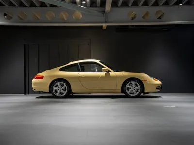 Porsche 911 Carrera