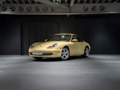 Porsche 911 Carrera