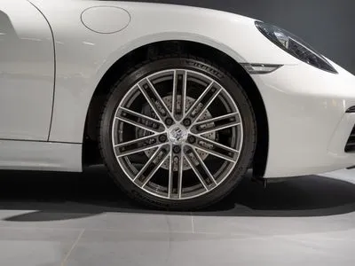 Porsche 718 Cayman Standard