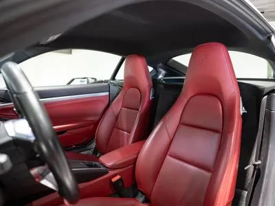 Porsche 718 Cayman Standard