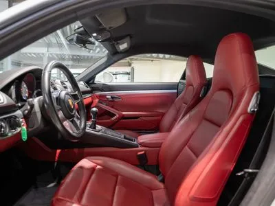 Porsche 718 Cayman Standard