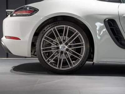 Porsche 718 Cayman Standard