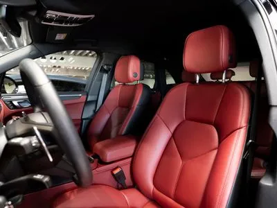 Porsche Macan Standard