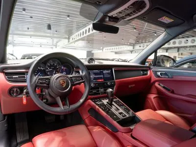 Porsche Macan Standard