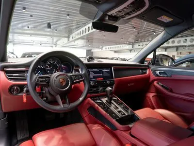 Porsche Macan Standard