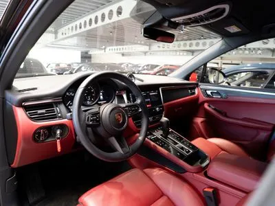 Porsche Macan Standard