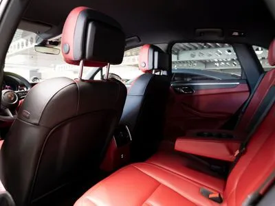 Porsche Macan Standard