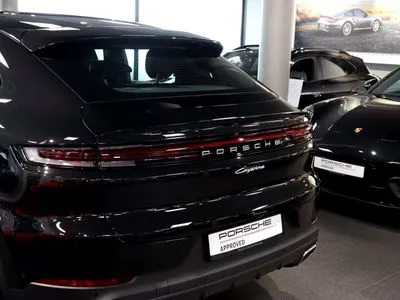 Porsche Cayenne Standard