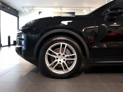 Porsche Cayenne Standard