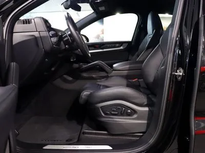 Porsche Cayenne Standard
