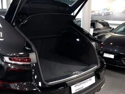 Porsche Cayenne Standard