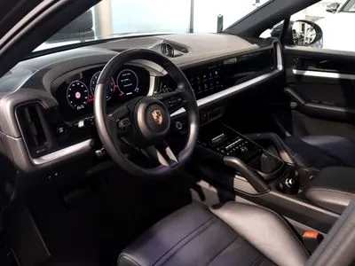 Porsche Cayenne Inne