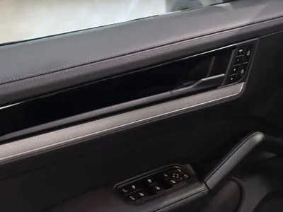 Porsche Cayenne Inne