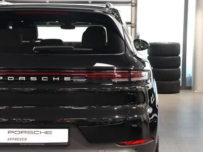 Porsche Cayenne Standard