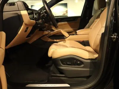 Porsche Cayenne Standard
