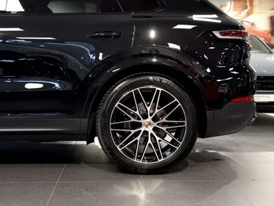 Porsche Cayenne Standard