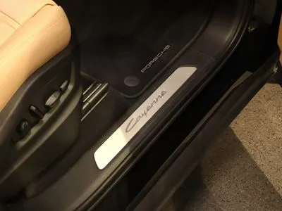 Porsche Cayenne Standard
