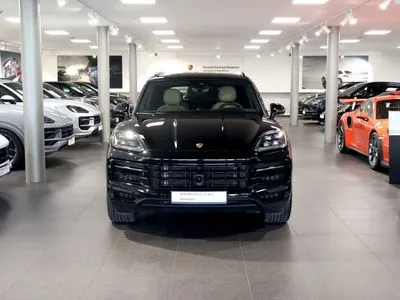 Porsche Cayenne Standard