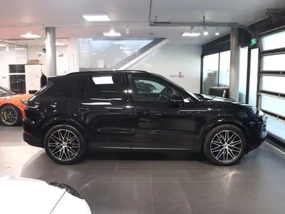 Porsche Cayenne Standard