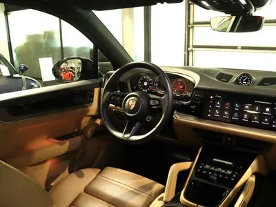 Porsche Cayenne Standard
