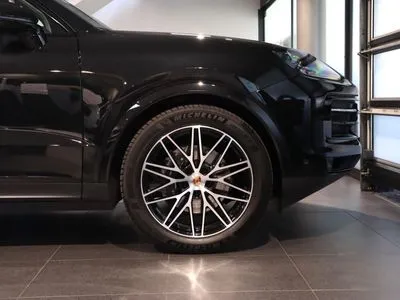 Porsche Cayenne Standard