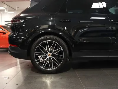 Porsche Cayenne Standard