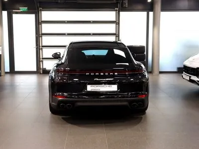 Porsche Panamera 4 E-Hybrid