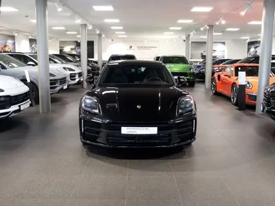 Porsche Panamera 4 E-Hybrid