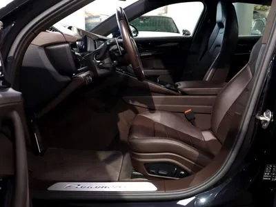 Porsche Panamera 4 E-Hybrid