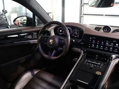 Porsche Panamera 4 E-Hybrid
