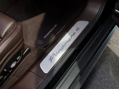 Porsche Panamera 4 E-Hybrid