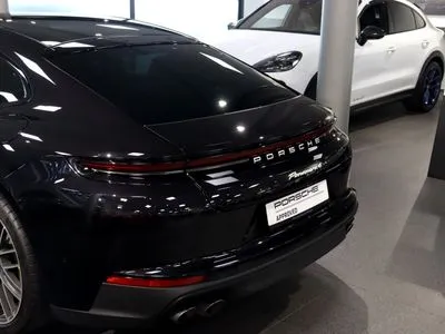 Porsche Panamera 4 E-Hybrid
