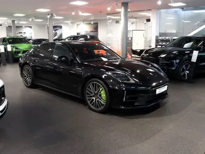 Porsche Panamera 4 E-Hybrid