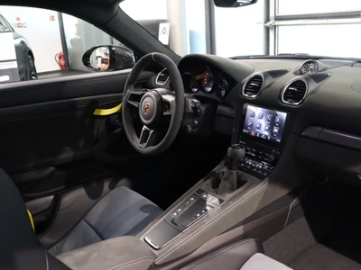 Porsche 718 Cayman GPF GT4 RS PDK