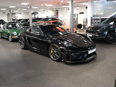 Porsche 718 Cayman GPF GT4 RS PDK