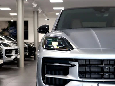 Porsche Cayenne Standard