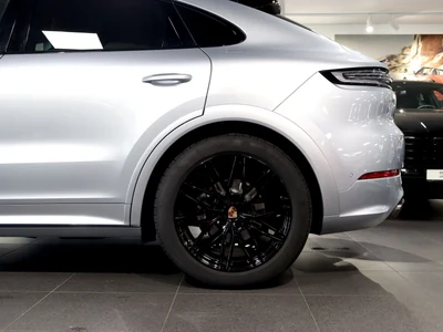 Porsche Cayenne Standard