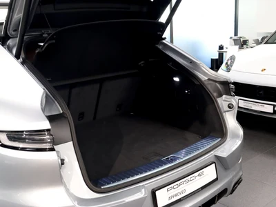 Porsche Cayenne Standard