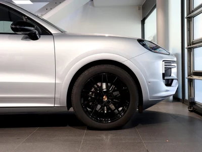 Porsche Cayenne Standard